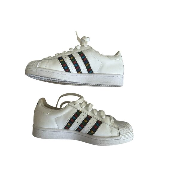ADIDAS Big Girls Superstar Multicolor Sneakers Size 5.5 - Picture 2 of 6